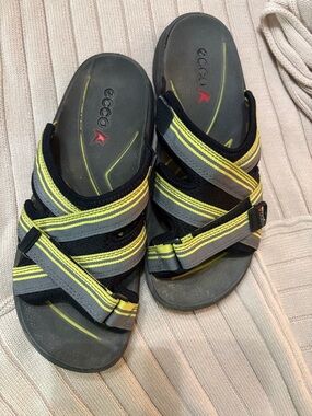 Ecco Women’s Black Sandals with Yellow and Gray Straps. 37